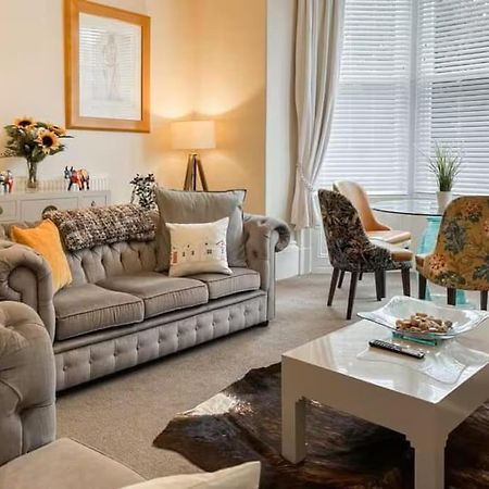 Strathmore Apt Scarborough, Pool, Gym, Parking 외부 사진