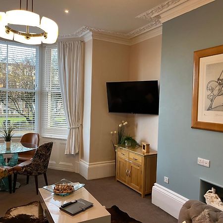 Strathmore Apt Scarborough, Pool, Gym, Parking 외부 사진