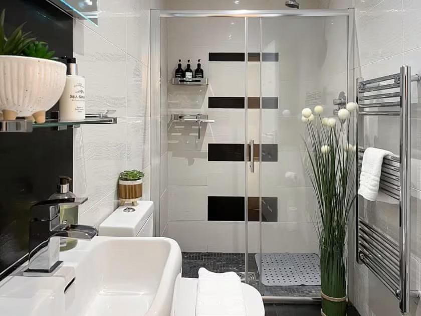Strathmore Apt Scarborough, Pool, Gym, Parking 외부 사진