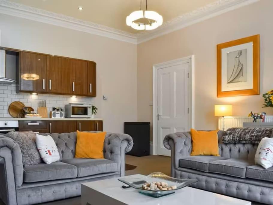 Strathmore Apt Scarborough, Pool, Gym, Parking 외부 사진