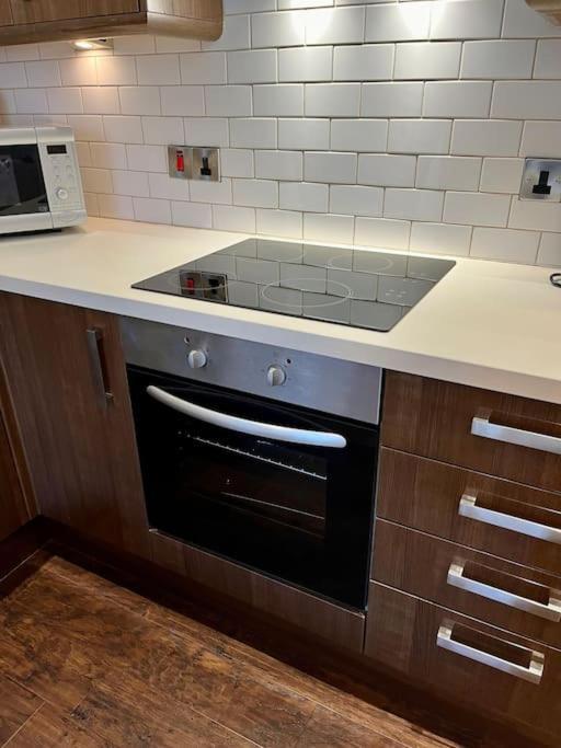 Strathmore Apt Scarborough, Pool, Gym, Parking 외부 사진