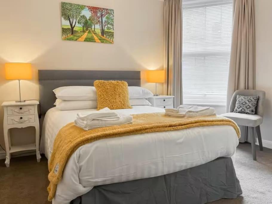 Strathmore Apt Scarborough, Pool, Gym, Parking 외부 사진