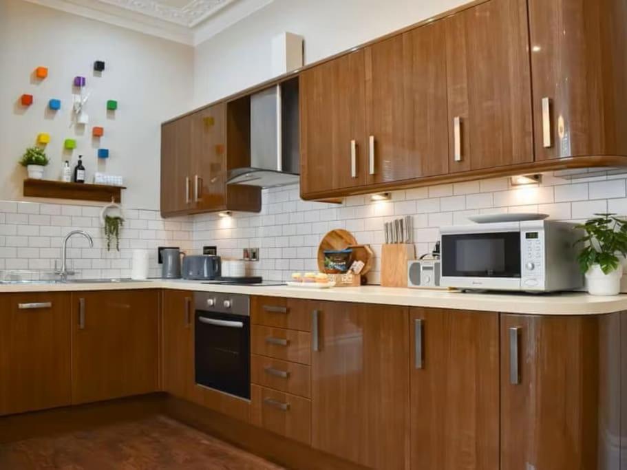 Strathmore Apt Scarborough, Pool, Gym, Parking 외부 사진