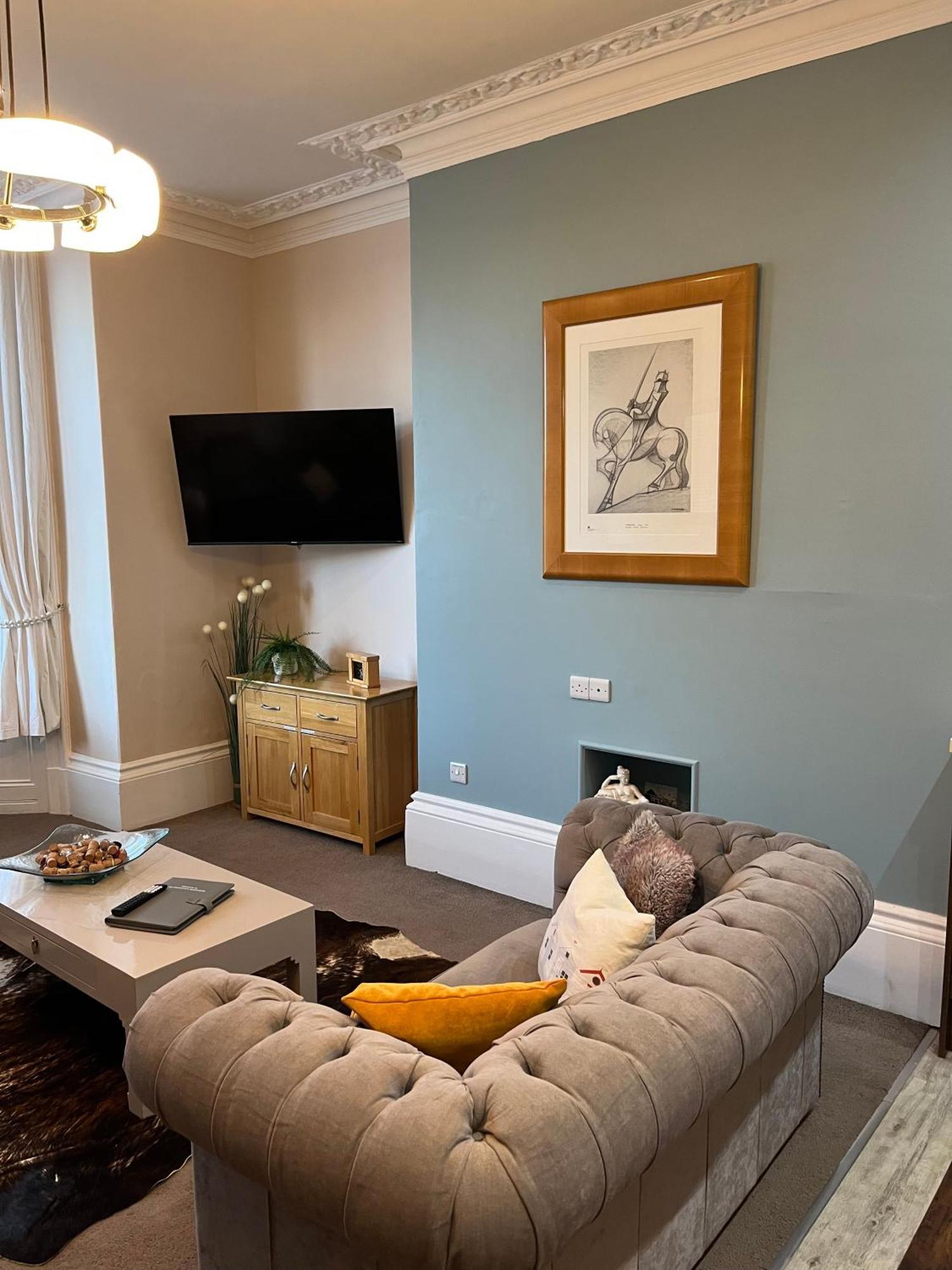 Strathmore Apt Scarborough, Pool, Gym, Parking 외부 사진